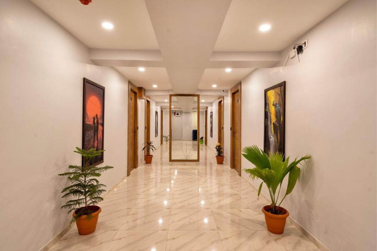 Hotel Royal 24 Ahmadábád Kültér fotó
