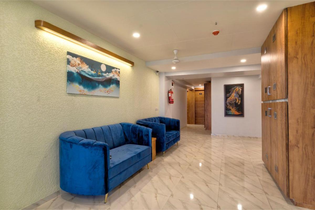 Hotel Royal 24 Ahmadábád Kültér fotó