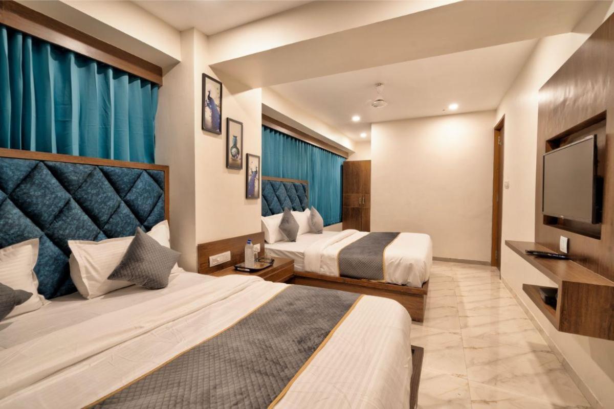 Hotel Royal 24 Ahmadábád Kültér fotó